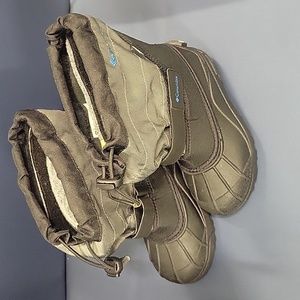 Columbia size 1 winter boots